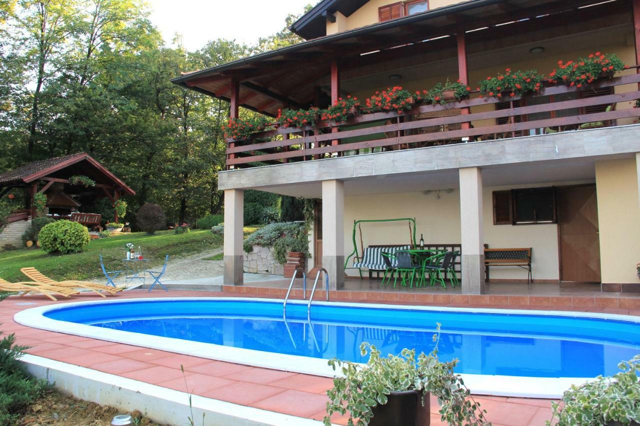 Holiday Home Nina Petrinja מראה חיצוני תמונה