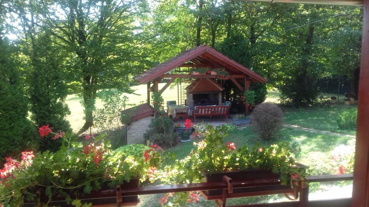 Holiday Home Nina Petrinja מראה חיצוני תמונה